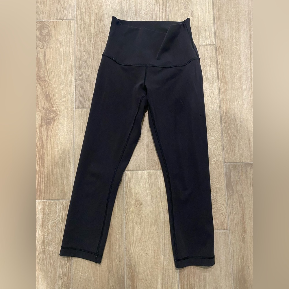 6 pairs of leggings (4 Lululemon, 1 Alo, 1 Gymshark) - sold together - Picture 9 of 16